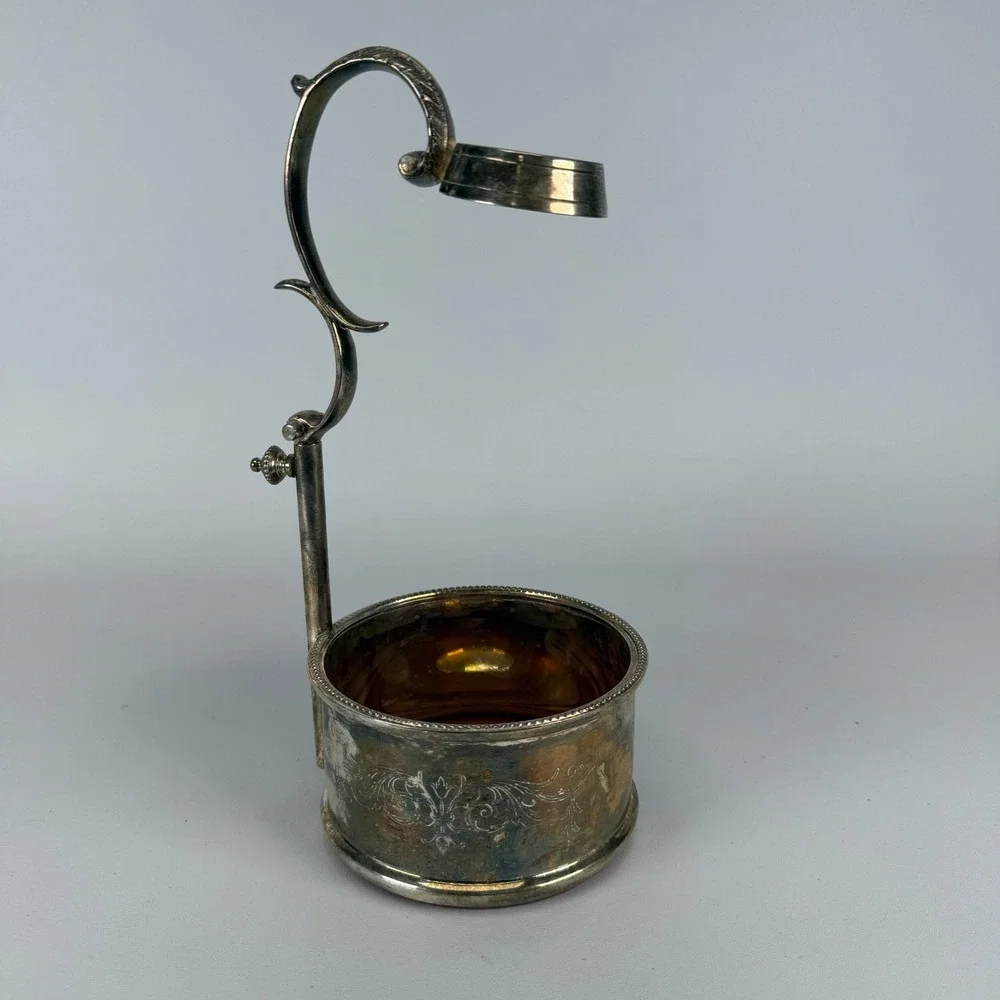 Vintage Royal Sheffield Silver Plate‎ Pierced Wine Bottle Handled Holder Pourer